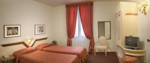 Hotel Metropole Montecatini Terme Kamer foto